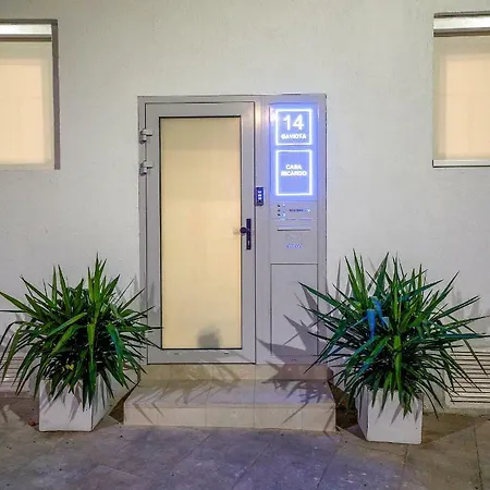 Casa Ricardo Paradise 아파트